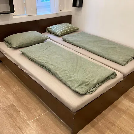 Roland Downtown - Keleti Apartment *